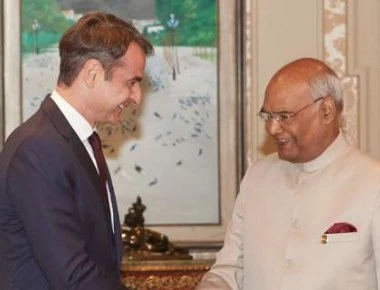 Συνάντηση σε θερμό κλίμα είχε ο Κ. Μητσοτάκης με τον πρόεδρο της Ινδίας (φωτό)